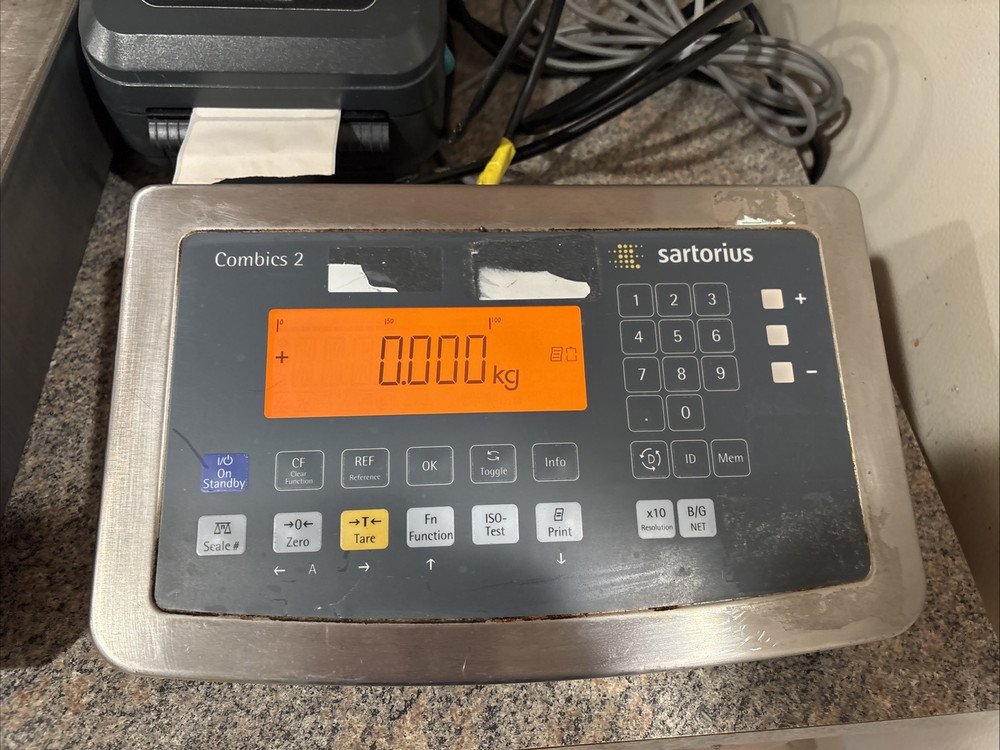 Sartorius CAPS1U-100EE-LU Scale, Combics 2 Display / In Rough Shape