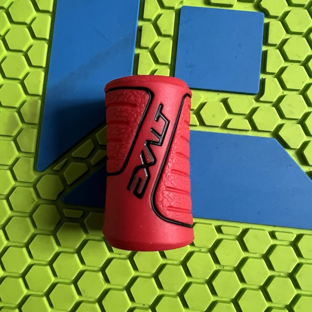 EXALT FOREGRIP / REGULATOR GRIP FOR PAINTBALL MARKER - RED / BLACK