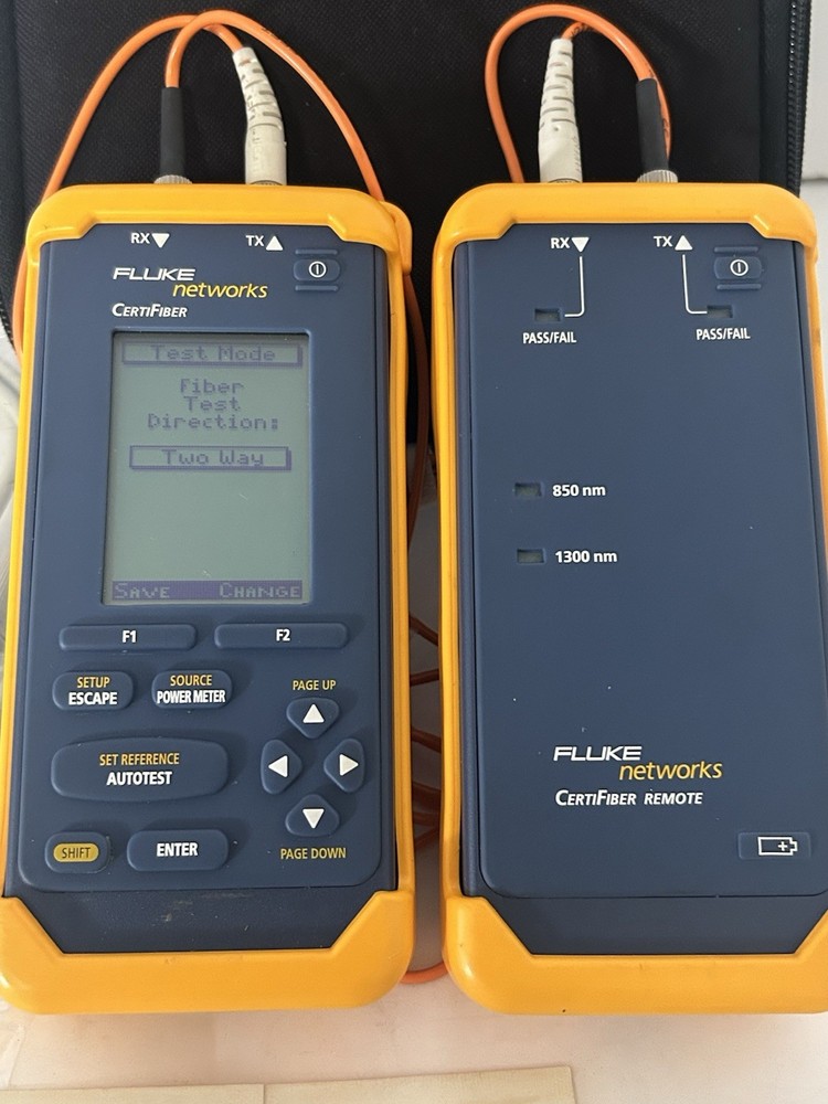 Fluke Networks Certifiber Advanced Multimode Fiber Optic Certification Tool-Case
