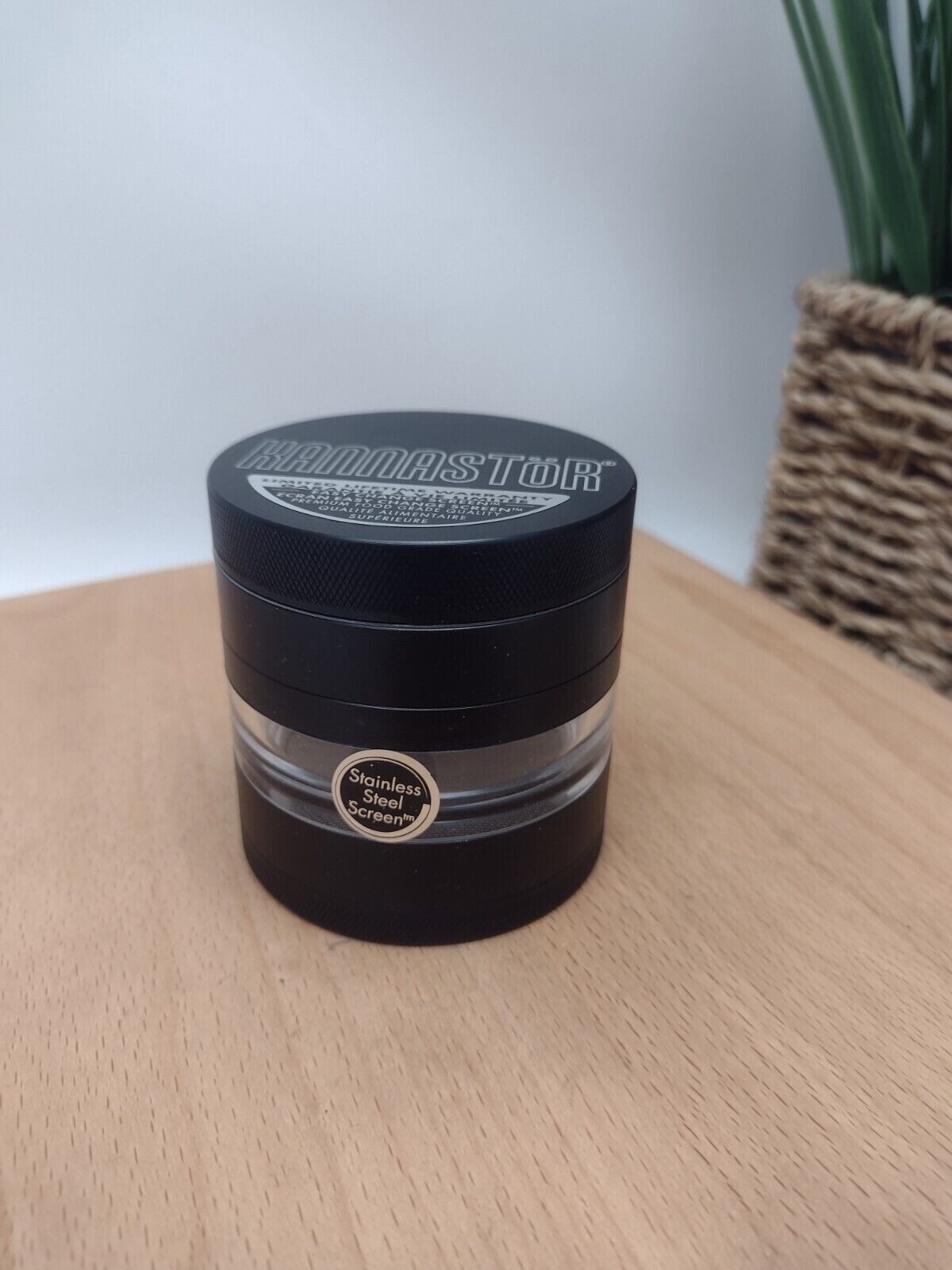 Kannastor - HERB Grinder Stainless Steel EZ Screen | 4pc | 2.5" | Black (GR555)