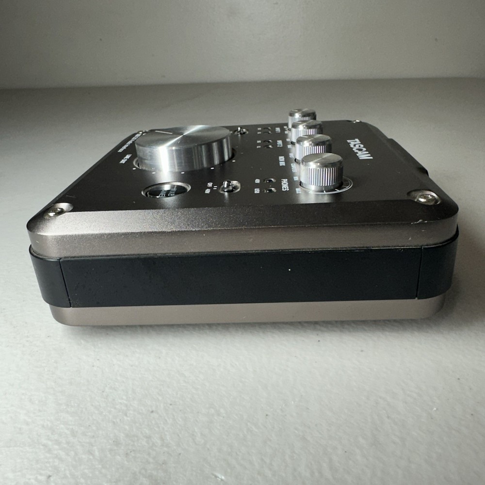 TASCAM USB 2.0 AUDIO INTERFACE US-366