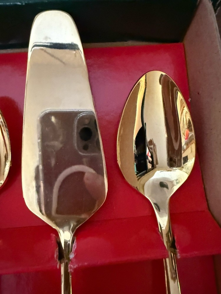 Vintage Hollyberry Hostess Set, 4 Pieces