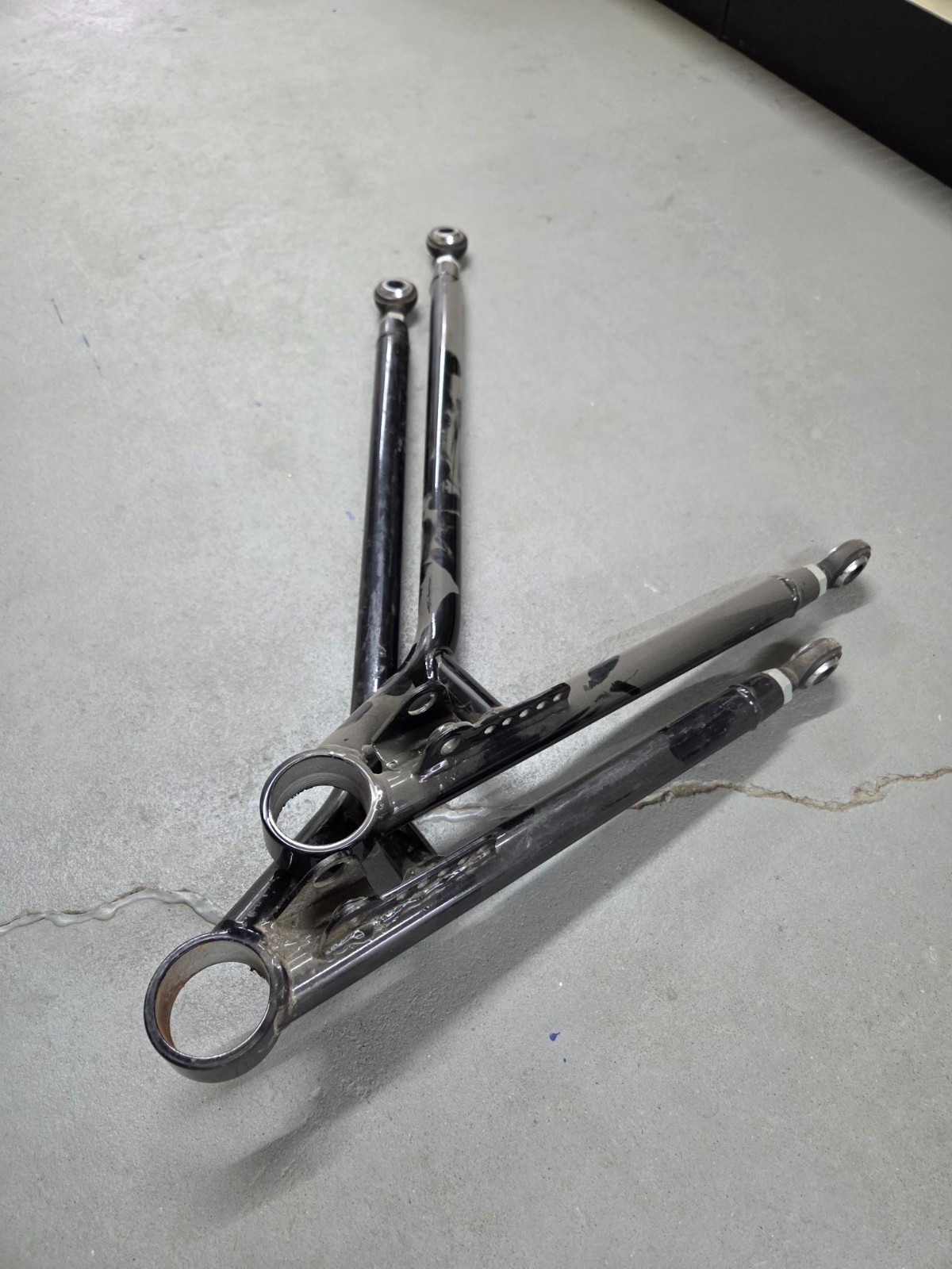 Black Diamond dirt late model left front lower control arms with heims.