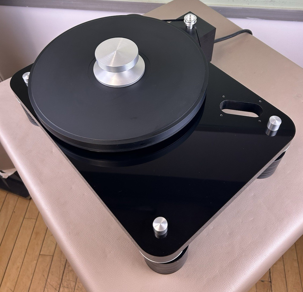 BASIS 2001 TURNTABLE BOX COOL