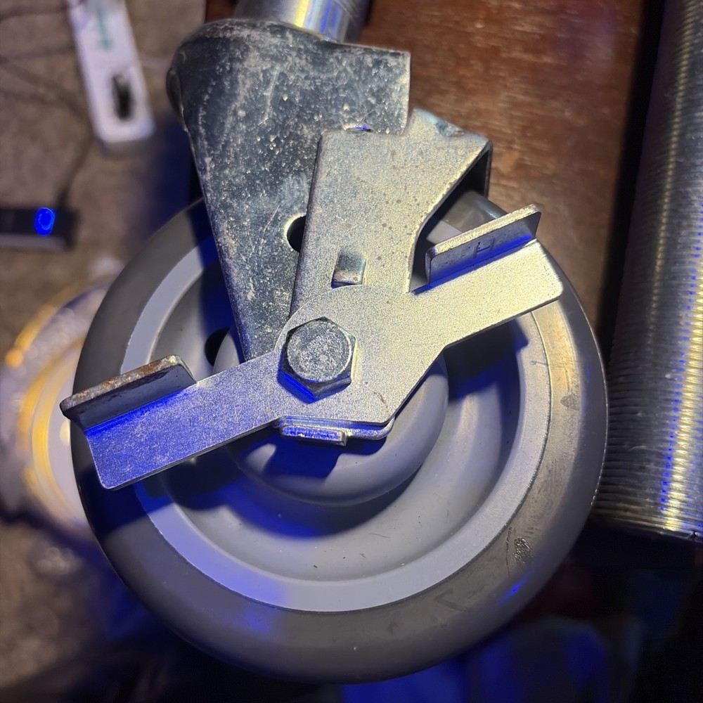 11/2” X 8” Threaded Stem Caster with 5” Grey Polyurethane Wheel with Break