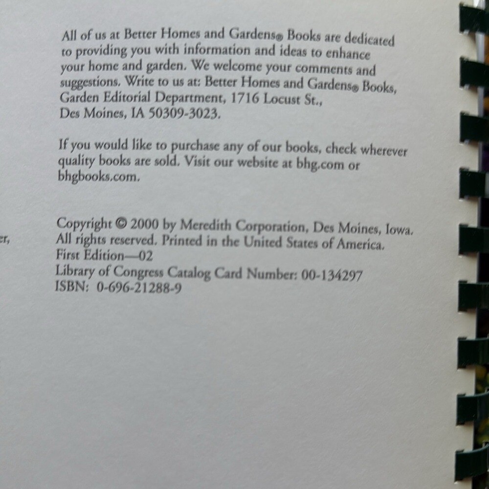 Better Homes And Gardens Step-by-Step Yard & Garden Basics Reference Book