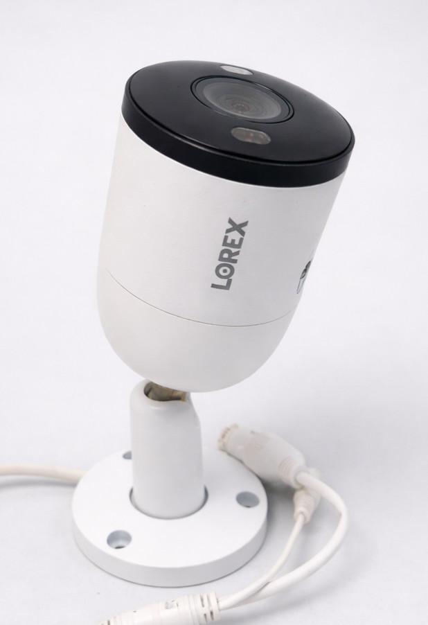 Lorex E893AB 4K Ultra HD Smart Deterrence IP Security Camera with Smart Motion