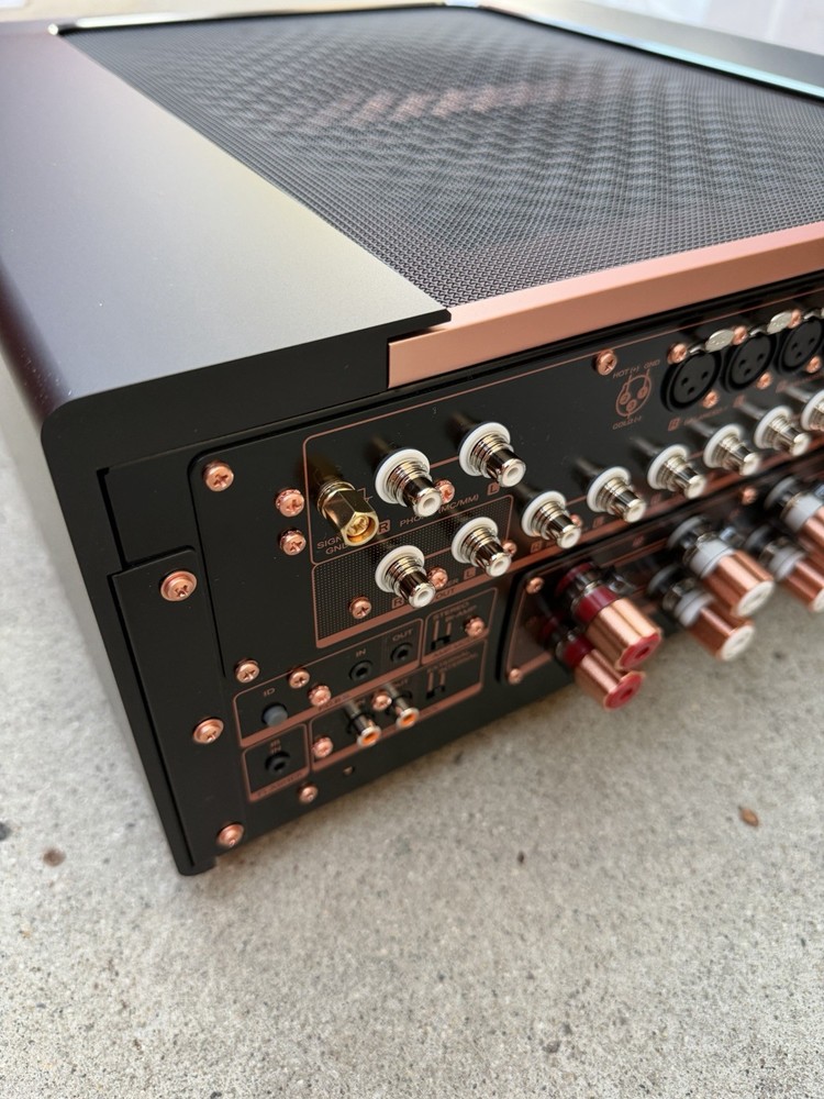 Marantz MODEL 10 Reference Integrated Amplifier (Open Box)