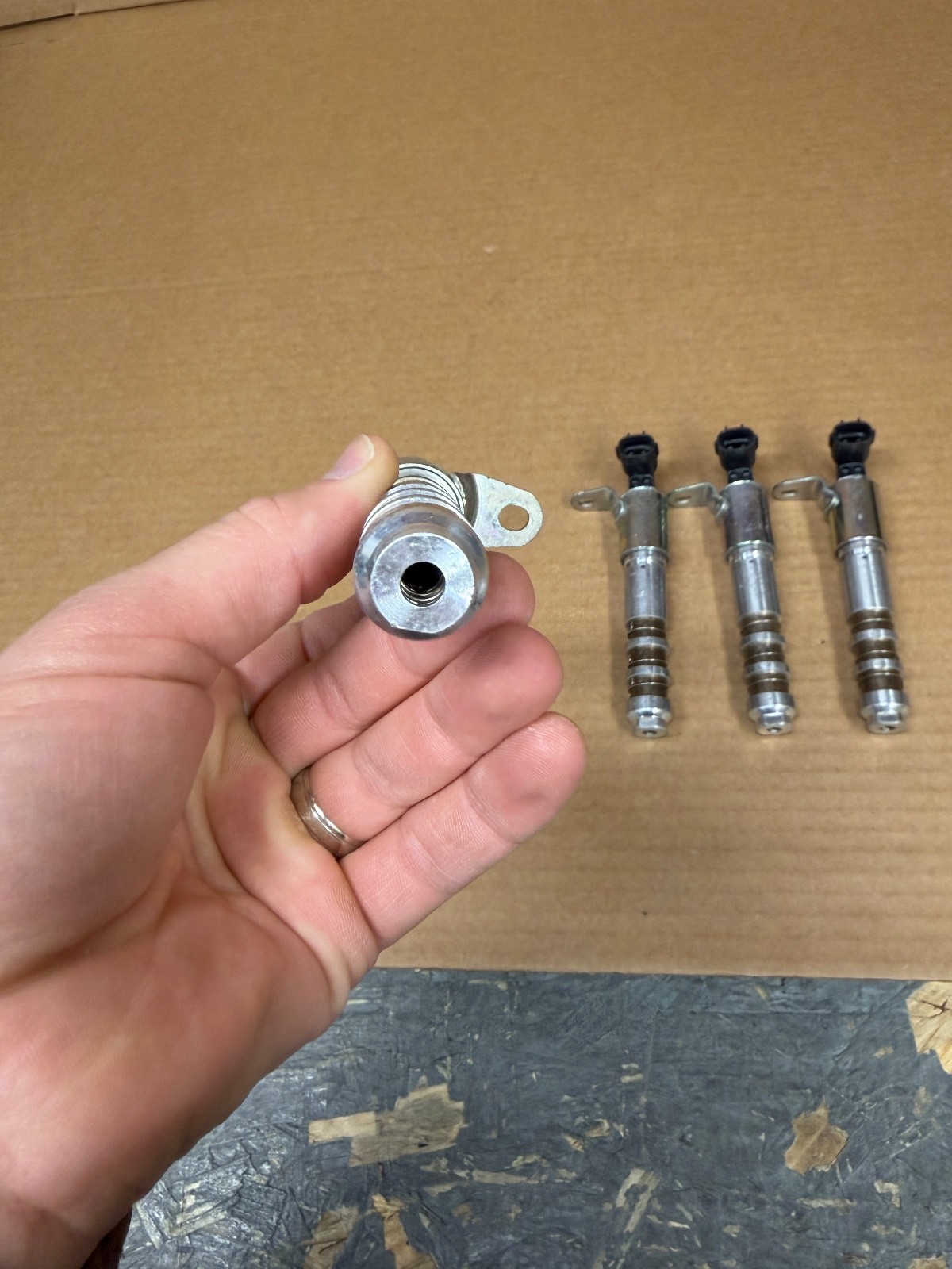 OEM GM Engine Variable Valve Timing (VVT) Solenoids (4) V6 04-23 12636175