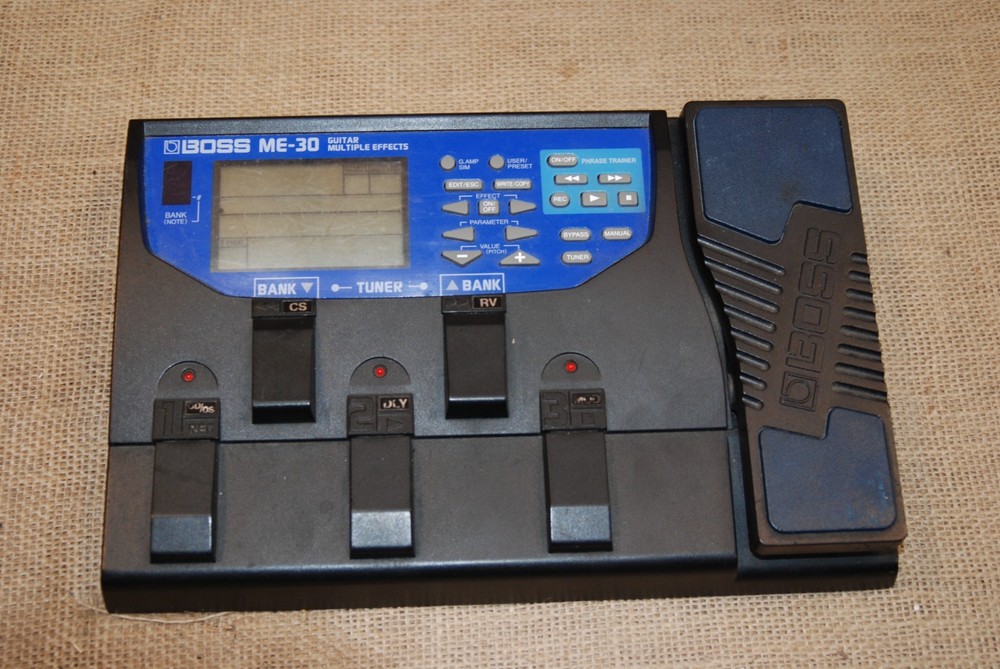 BOSS ME-30 Guitar Multiple Effects Pedal