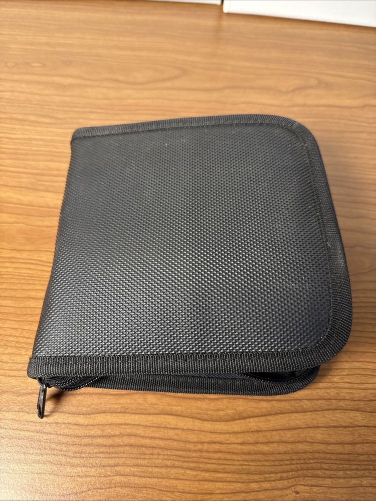 Black Zippered CD Case  New 16 CDs