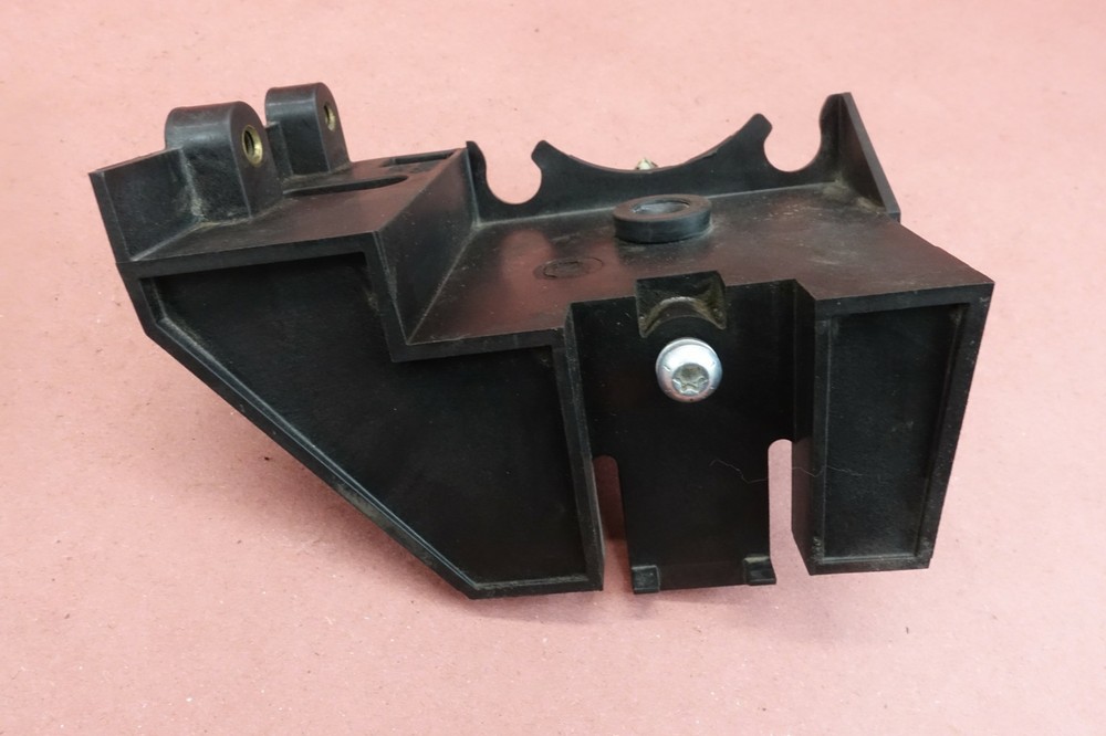 2014-2019 Harley Davidson Electra Glide Limited MOUNT BRACKET 69200231