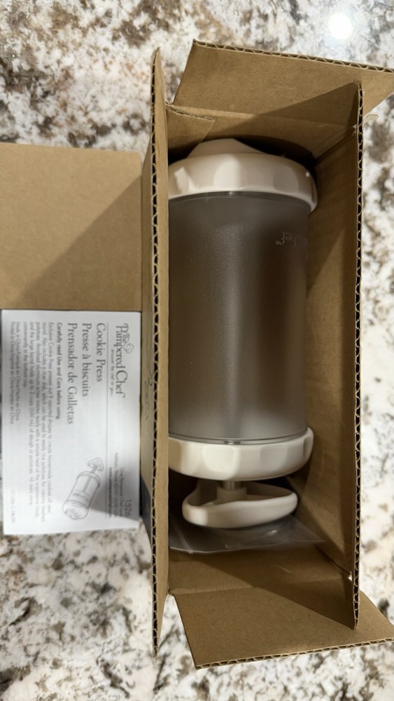 Pampered Chef Cookie Press #1526 Complete New (opened)
