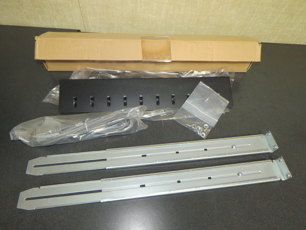 New in Box APC 1U Rackmount Rail Kit 0M-1012A with Serial interface cable