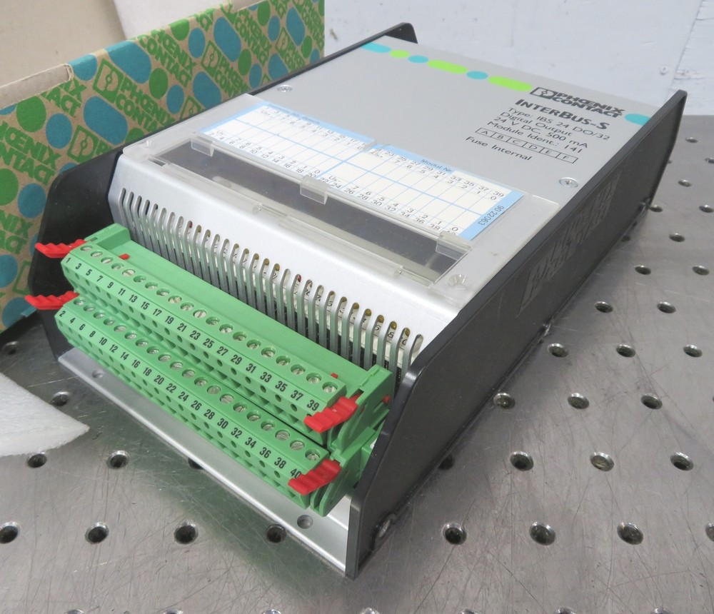 C194091 Phoenix Contact InterBus-S IBS 24 DO/32 Digital Output Module (2784052)