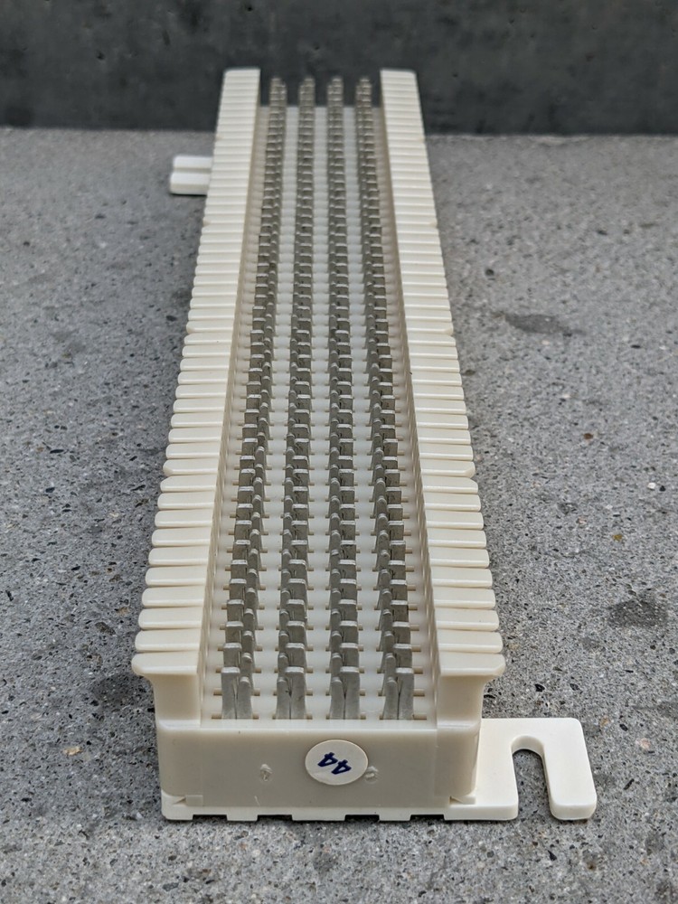 Siemon Co One 66 M1 25 Block / 550485 - 89 I