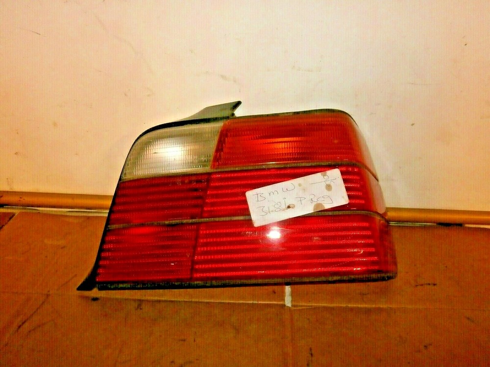BMW 3 SERIES E36 1996 SALOON OFFSIDE DRIVER SIDE REAR LIGHT