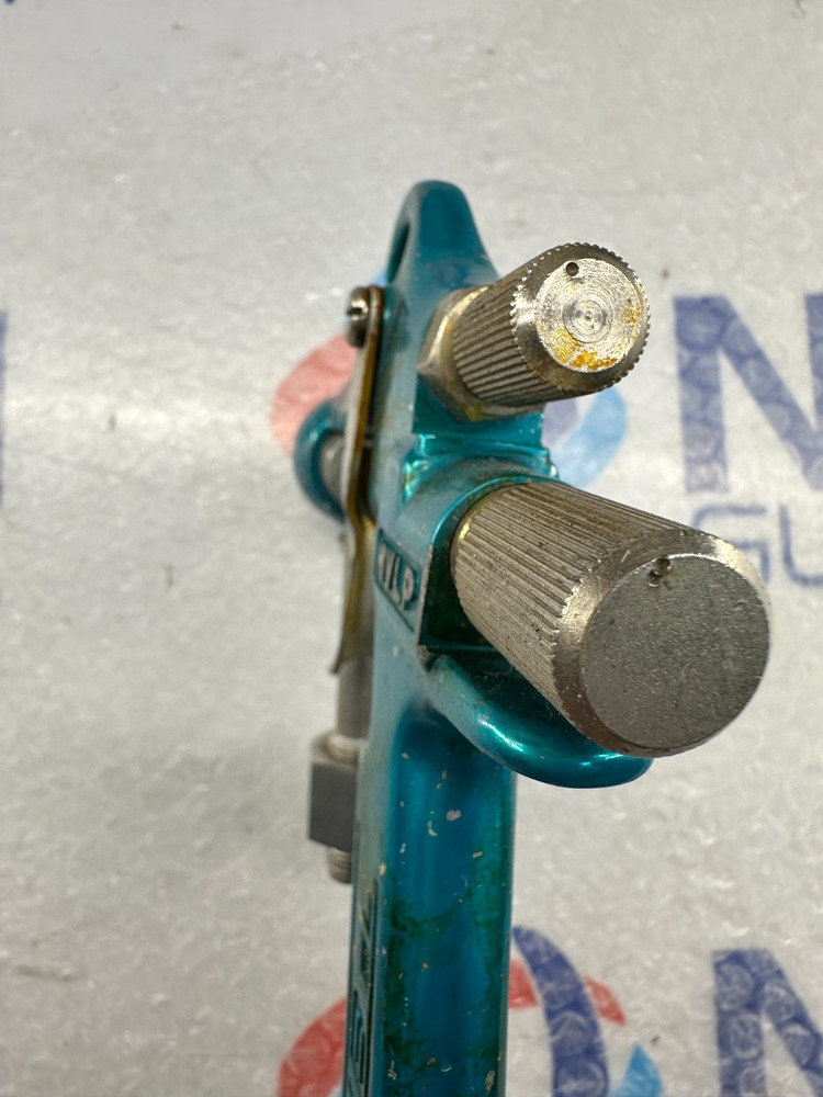Binks Trophy Gravity Feed HVLP Spray Gun