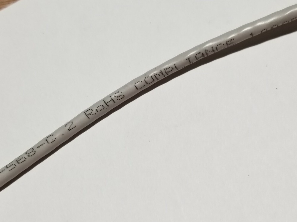 Monoprice SlimRun CAT6 28awg 550MHz Stranded Mini-Patch Network Cable Gray/100ft