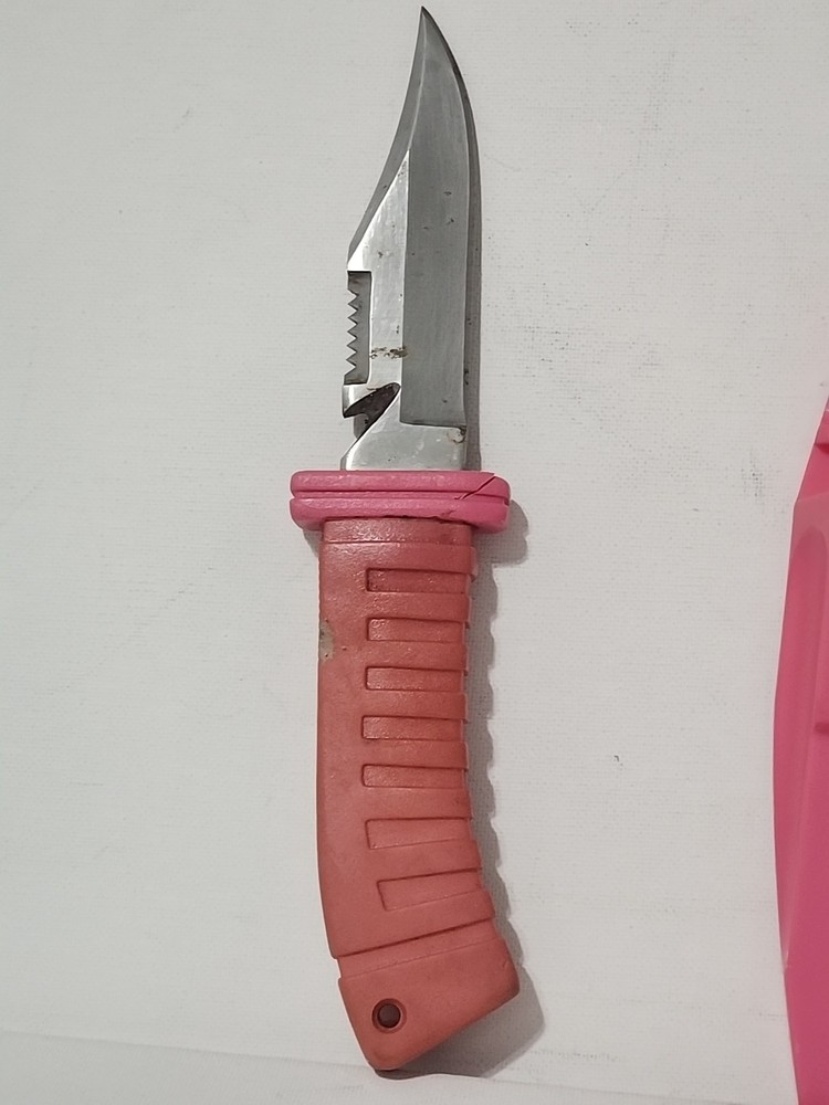 Pink Diving Knife With Sheath