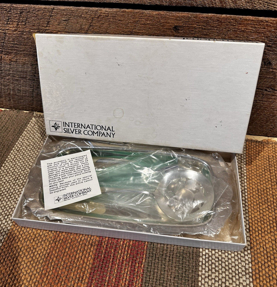 Vintage International Silver Co. 2 Piece Silverplate Cranberry Set W/ Box