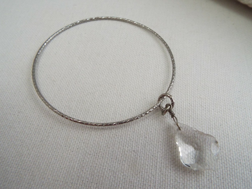 Silvertone Crystal Bead Charm Bangle Bracelet (B27)