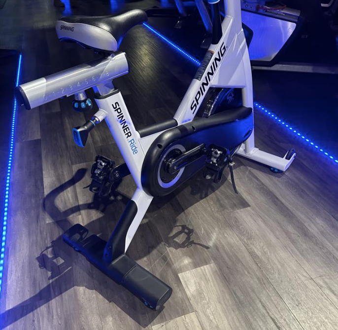 Precor | Spinner Ride Indoor Cycling Bike