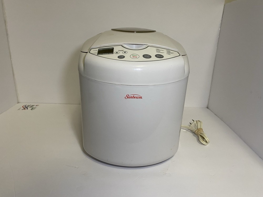 Sunbeam Bread Maker Machine Model # 5890- Makes 1-1.5 Lbs Tested input 120VAC