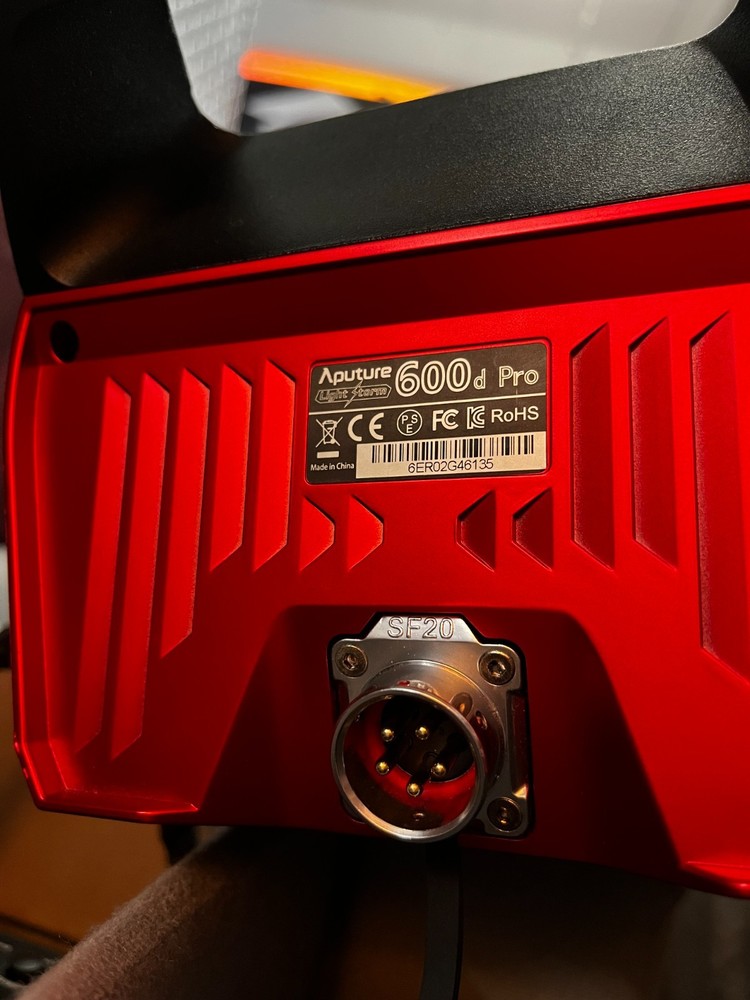 Aputure LS 600d Pro COB - V-Mount