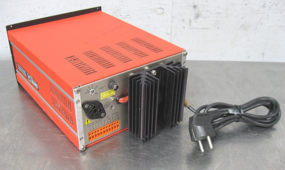 C202029 Leybold Heraeus Ionivac IM210 Ionization / Ion Gauge Controller