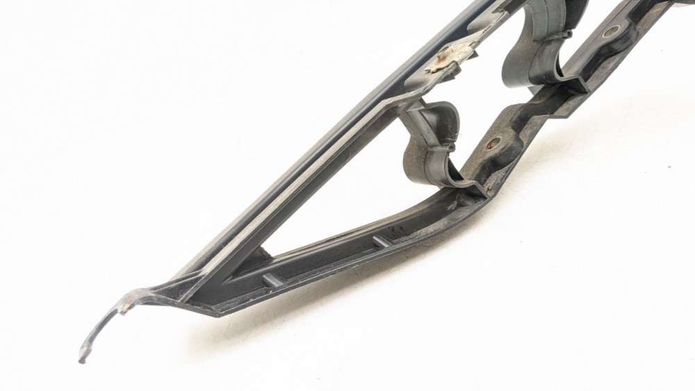 BMW X5 E70 WING MOUNT BRACKET FRONT LEFT PASSENGER SIDE 7157989 2011