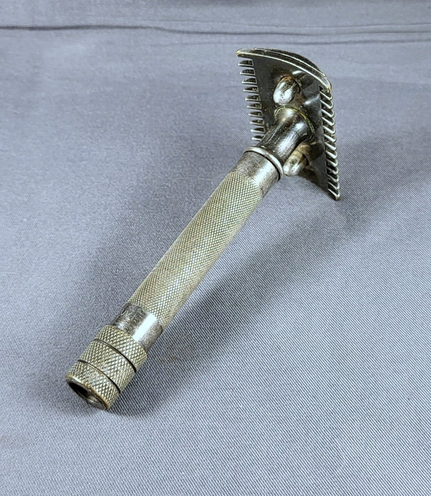NIce Gillette Old Type - Single Ring - Razor - 1916 - Clean