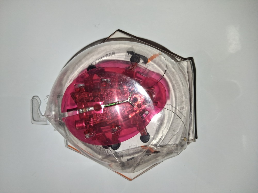 HexBug Red Pink Beetle Robotic Micropet Robot Hex Bug 60-206 Dented Package NEW!
