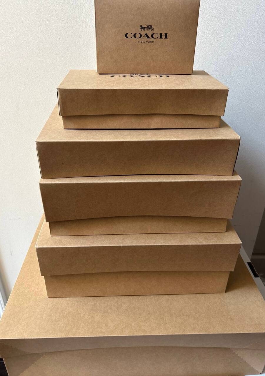 NEW COACH GIFT BOX BROWN WITH BLACK LOGO HOLIDAY CHRISTMAS PACKAGE 🎄