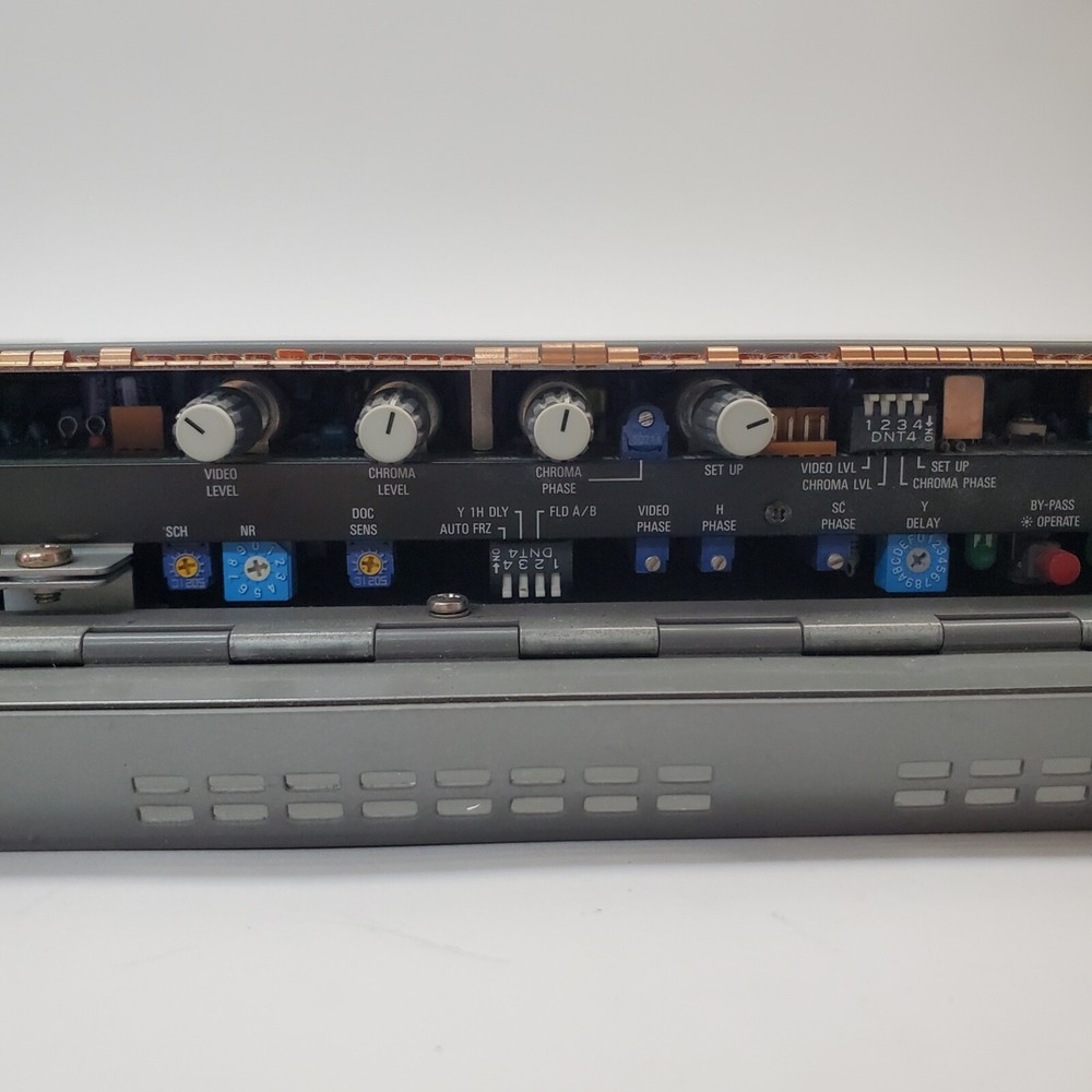 FOR-A FA-220 Digital Time Base Corrector TBC NTSC Synchronizer Powers On READ