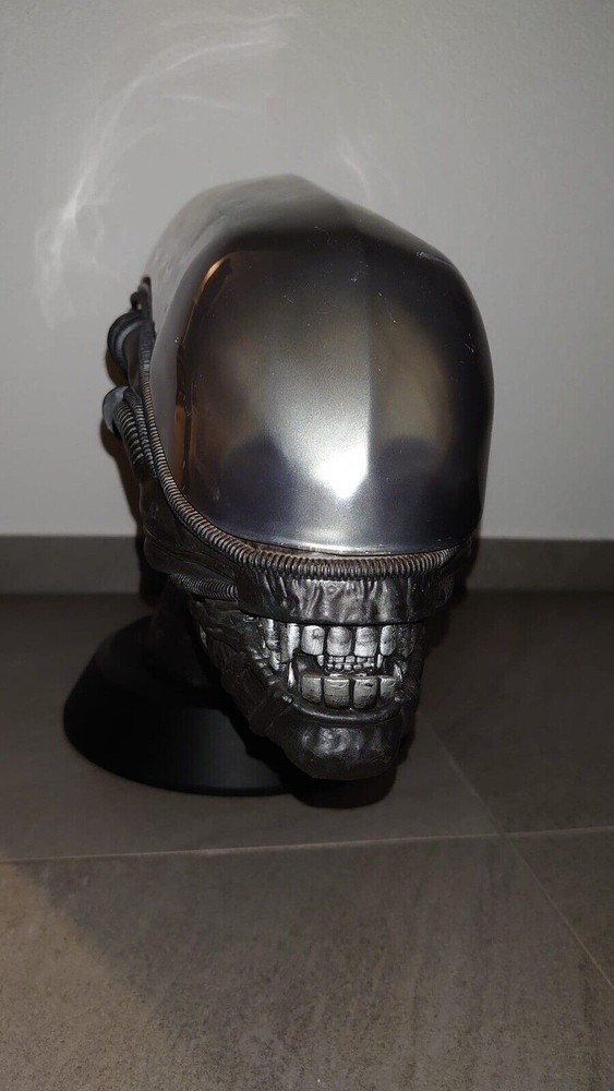 Alien Bust Limited 25th Anniversary Edition