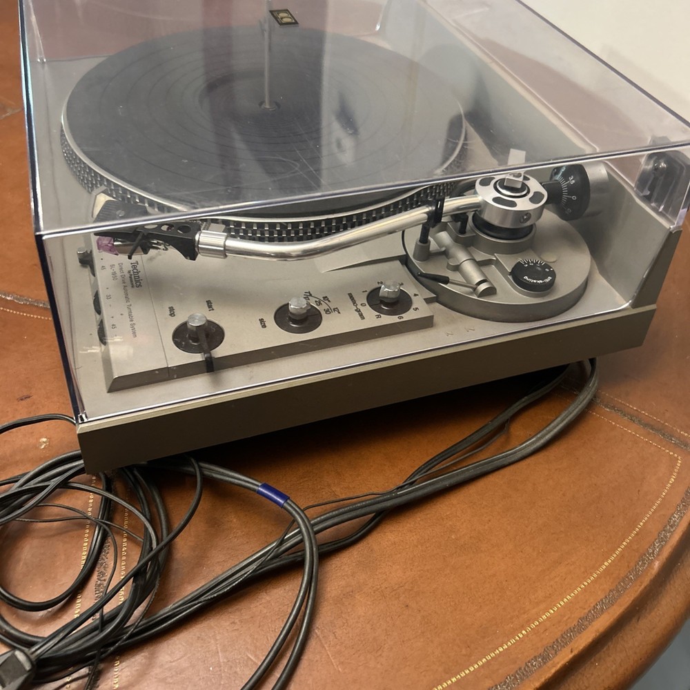 Technics SL-1950 Fully Automatic Direct Drive Turntable Clean Works Flawlessly!