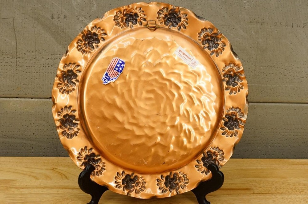 Vintage GREGORIAN Solid Copper Daisy Hammered Pattern Wall Hanging Plate 13"