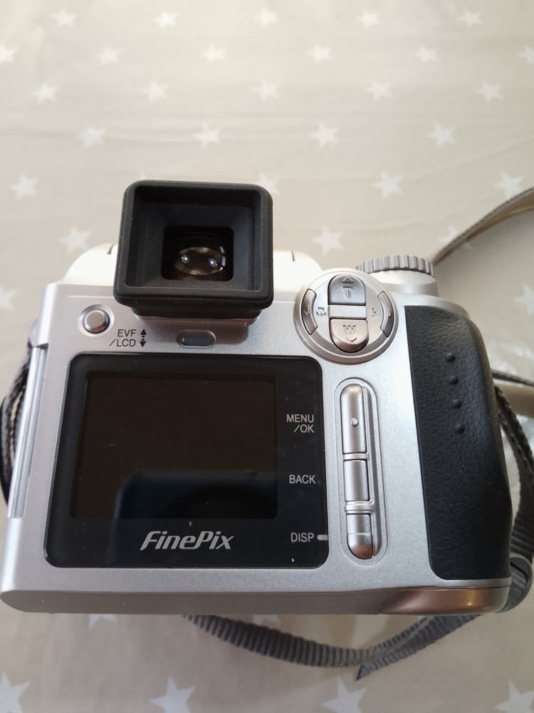 Fujifilm FinePix S304 Digital Camera Silver Working Condition