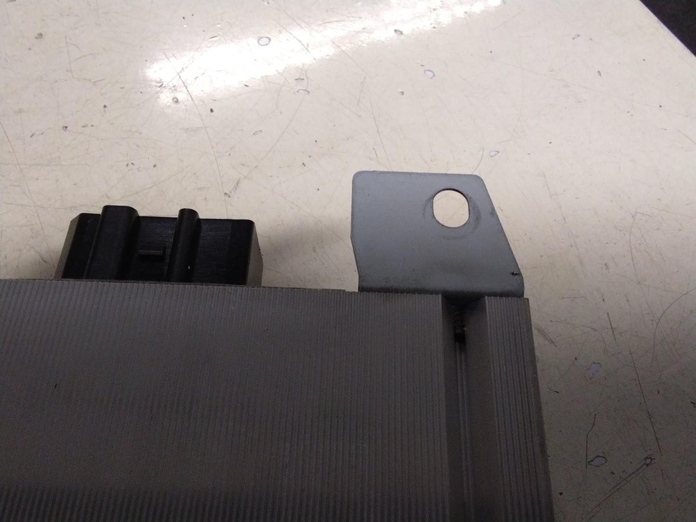 AUDI A4 B6 AUDIO AMPLIFIER 8E9035223