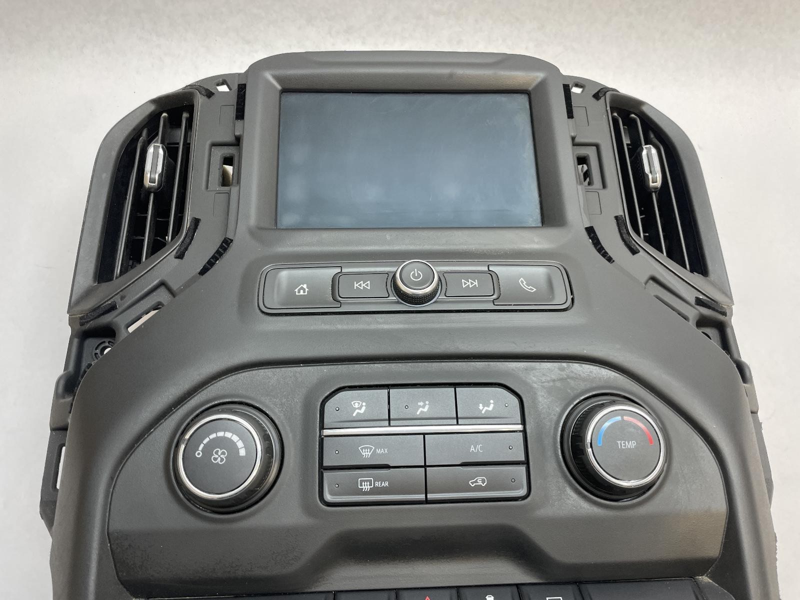 2021 CHEVY SILVERADO 2500 RADIO CONTROL PANEL 8" DISPLAY 84799539 HEAT/AC DASH