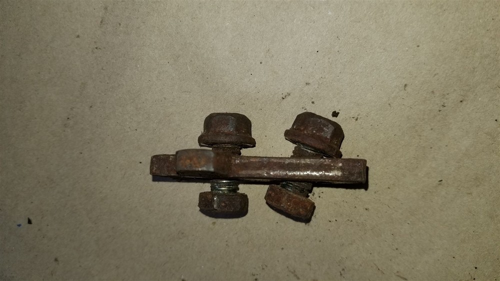 Bobcat safety bar lock link 6563151