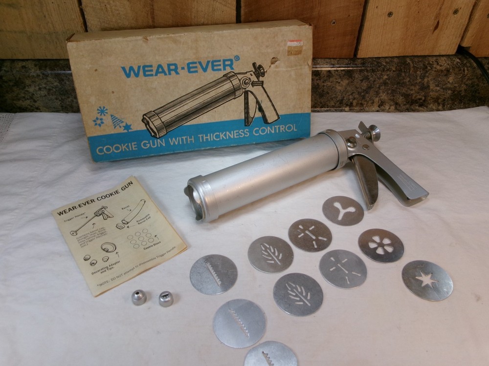 Vintage Wear-Ever Cookie Gun with Thickness Control ~ Not Complete