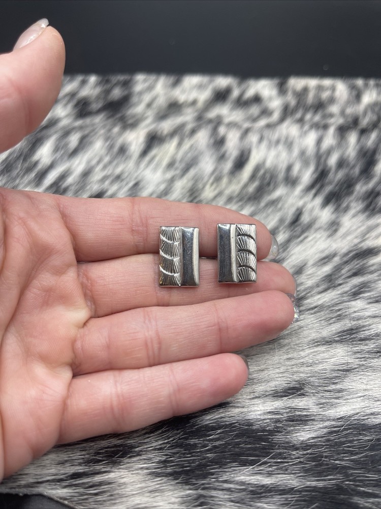 Stunning Silvertone Vintage Cuff Links #Q47
