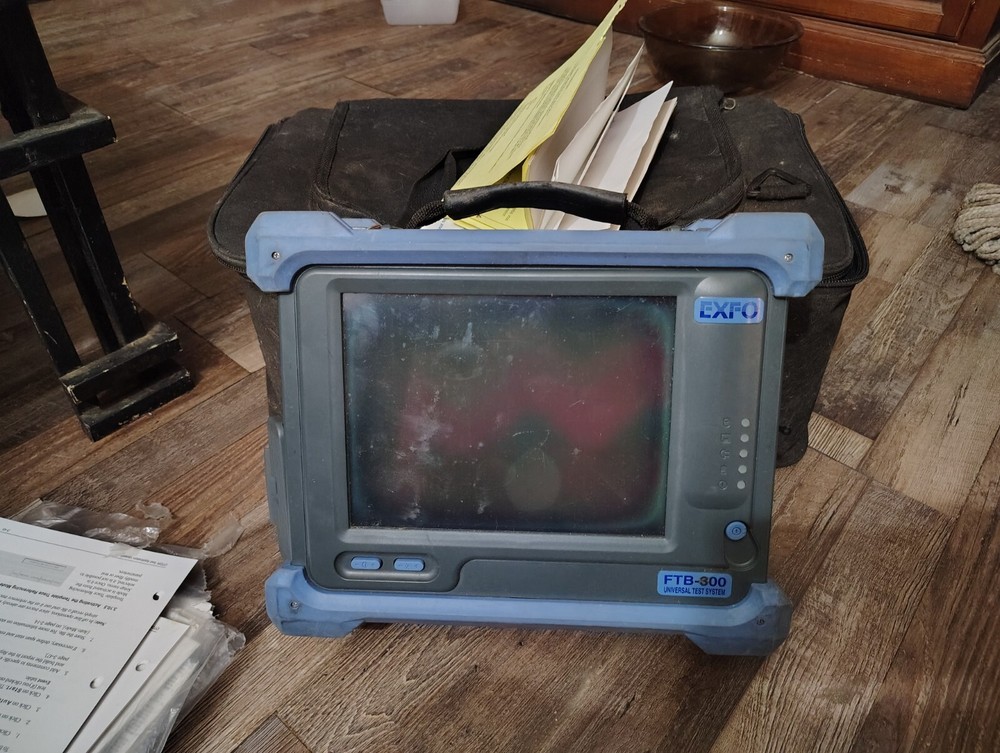 Exfo FTB-300-D2M1N2 Universal Test System