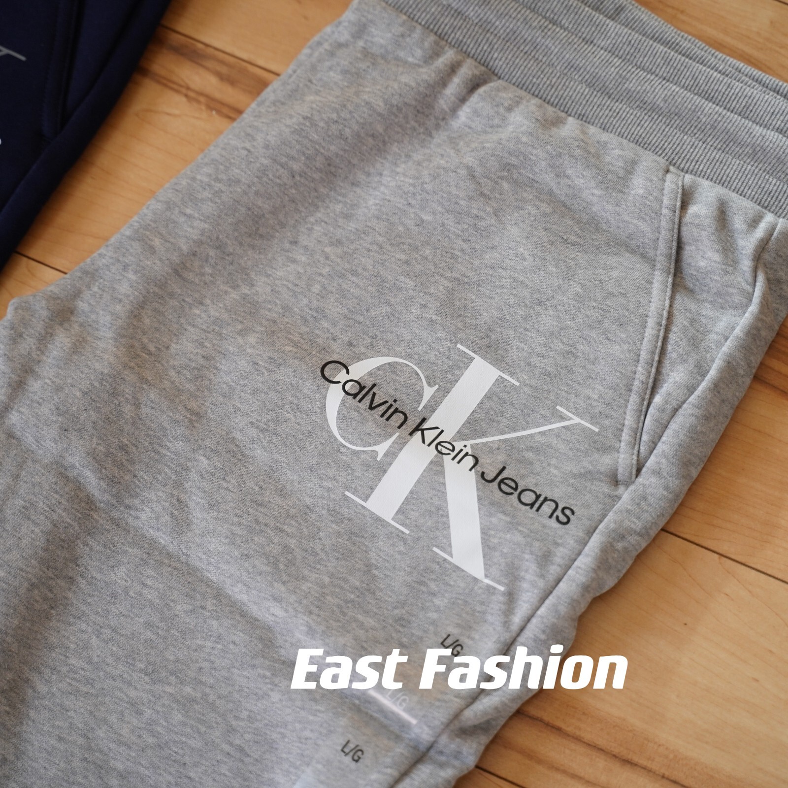 Calvin Klein Jeans Mens Blue/ Grey Monogram Logo Fleece Jogger Sweatpants