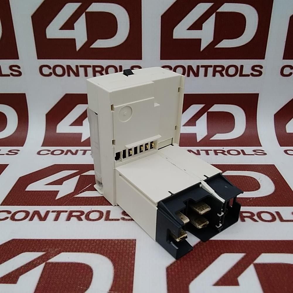 LUCB1XFU | Schneider | Control Unit, 110-240VAC/DC, 3 Pole, Used
