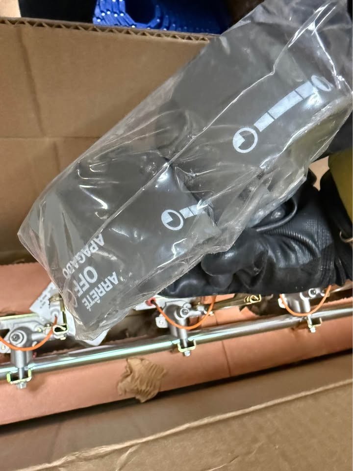 Weber Propane Manifold Assembly With Control Knobs, Summit