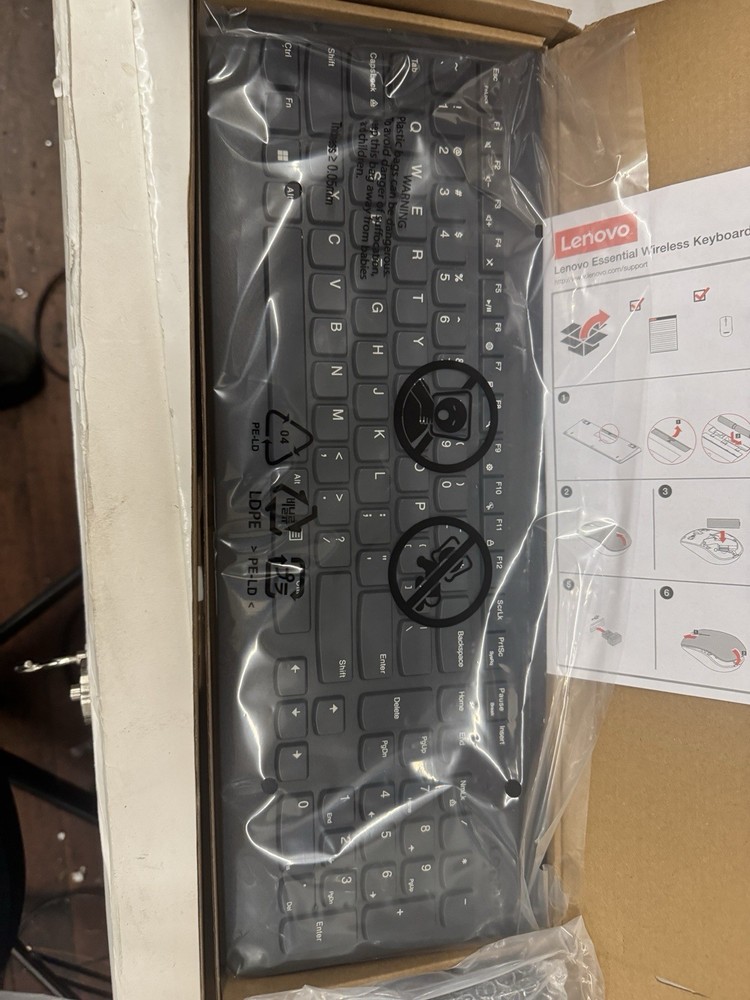 new Lenovo Wireless Keyboard and Mouse Combo for computer