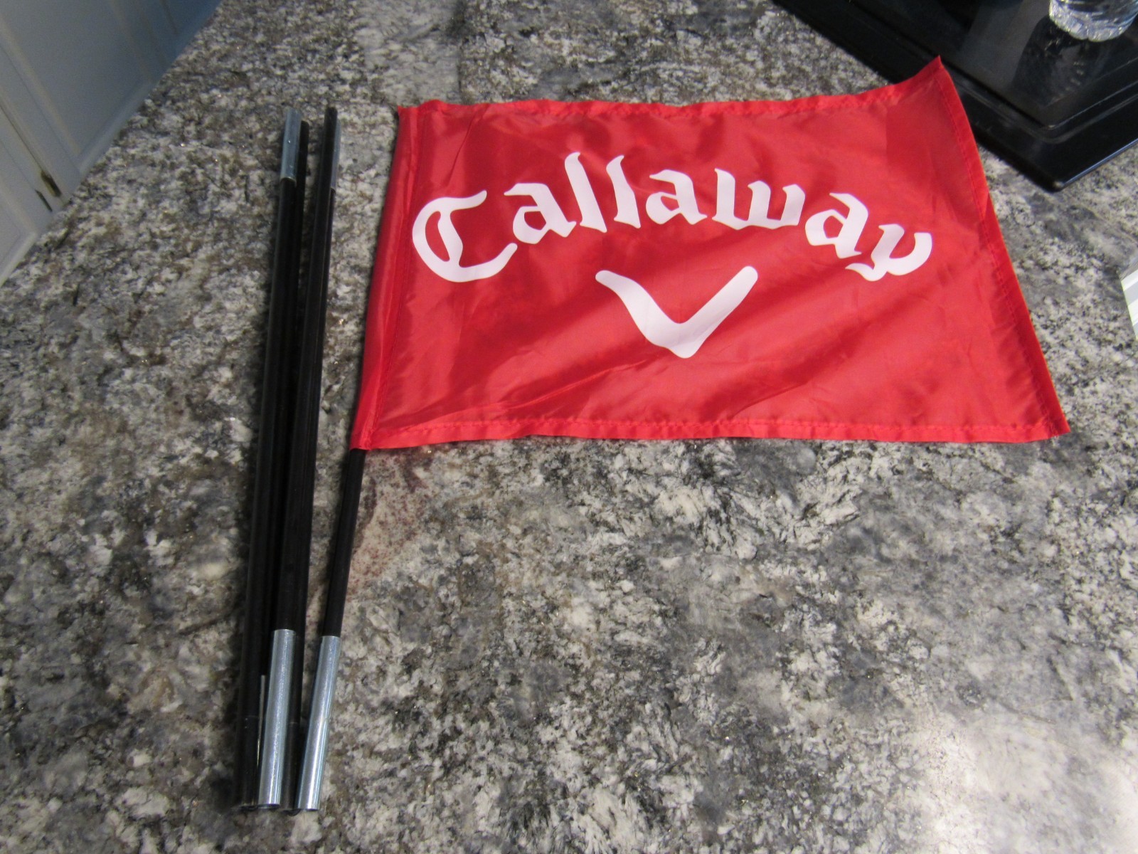 Brand New Callaway Backyard Driving Range Golf Flags For Yard 6.5 Ft.  15 "X 11"